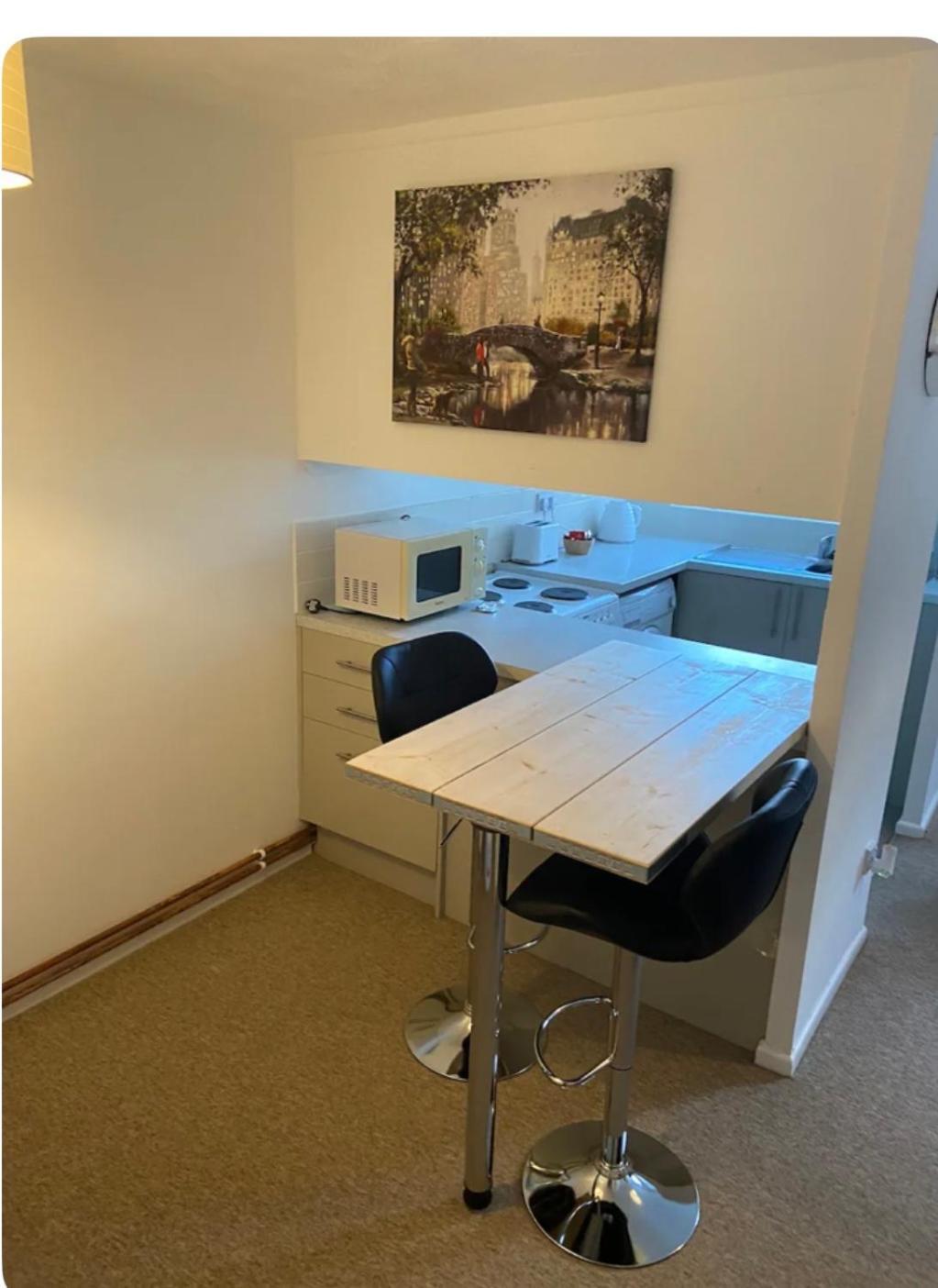 One Bedroom Ground Floor Flat Central チチェスター エクステリア 写真