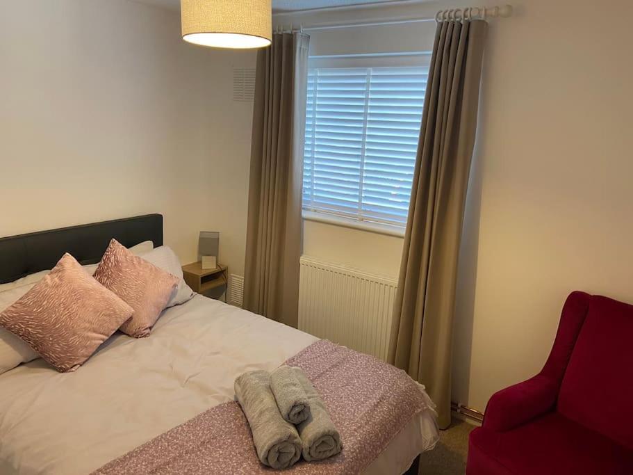 One Bedroom Ground Floor Flat Central チチェスター エクステリア 写真